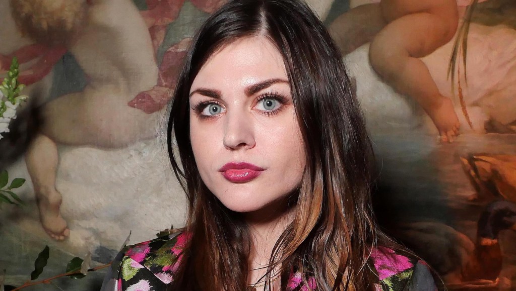 Photos of Kurt Cobain & Courtney Love’s Daughter – Hollywood Life