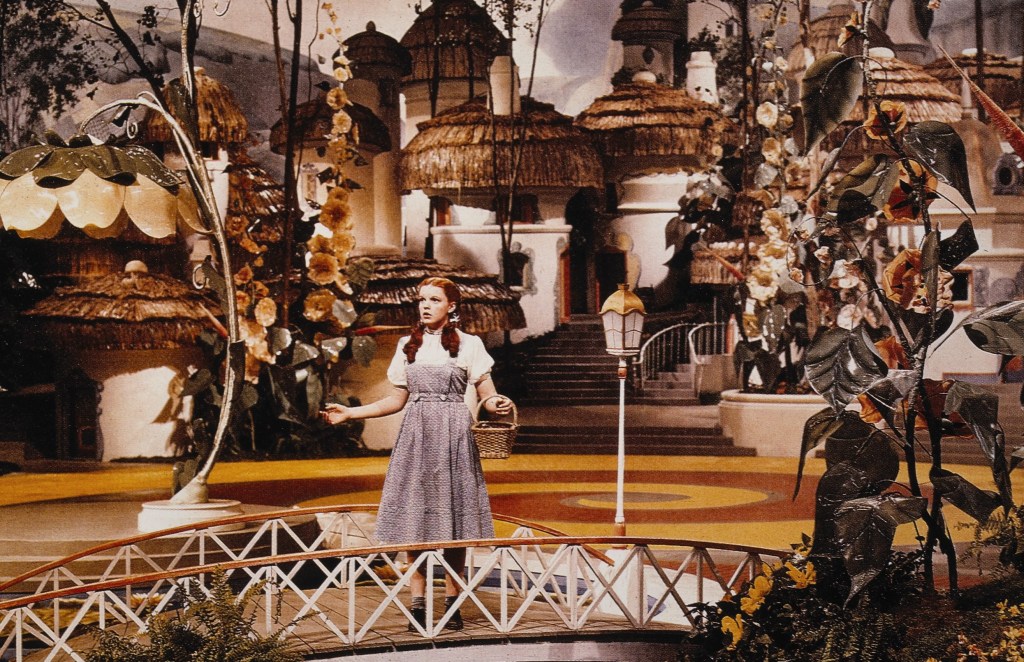 Photos of the ‘Wizard of Oz’ Starlet From Her Life – Hollywood Life