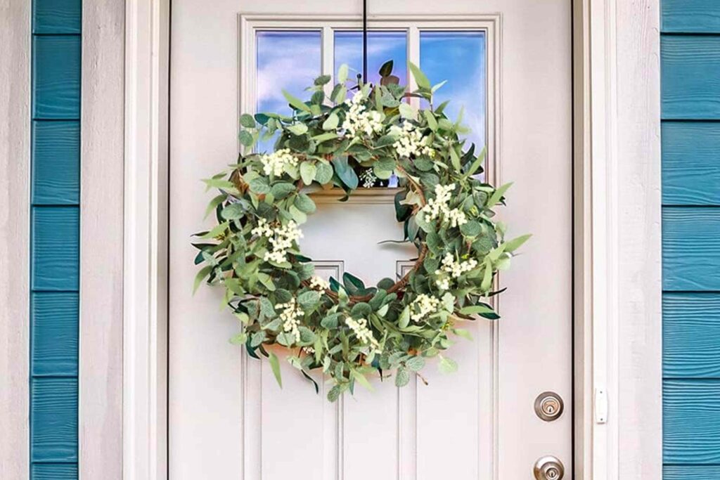 Amazon’s No. 1 Best-Selling Wreath Creates a ‘Cozy Farmhouse’ Vibe for Fall — It’s on Sale for Under $25 Now