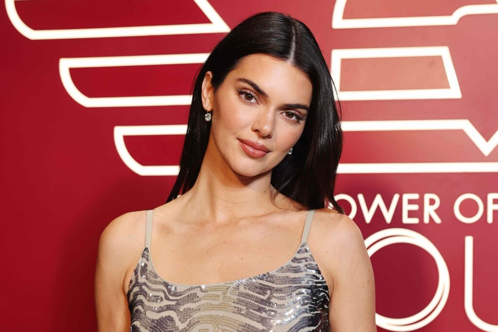 Kendall Jenner Ditched T-Shirts for the Sleeker Fall Alternative She Keeps Wearing — Grab a Similar Style for $20