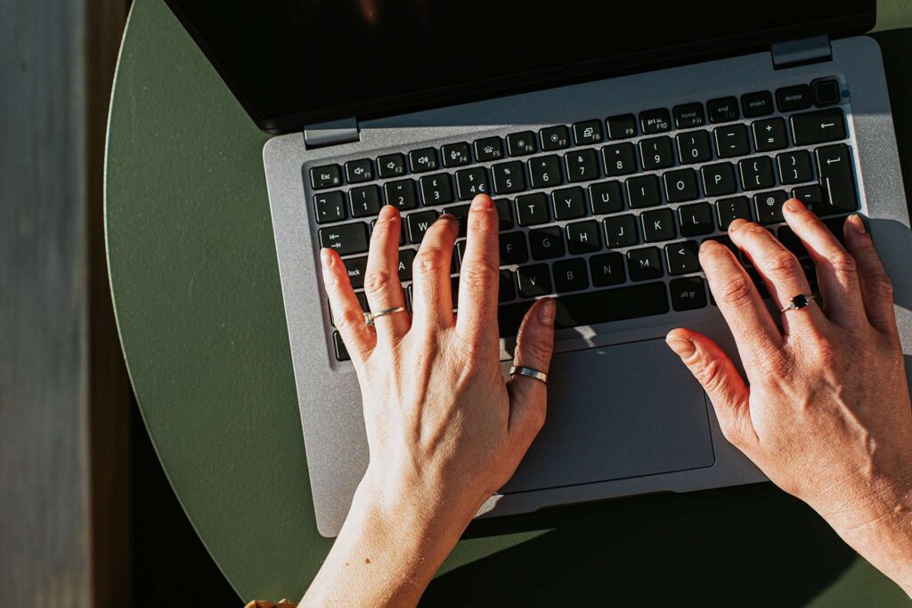 Will AI Replace Celebrity Memoir Ghostwriters? Experts Break It Down