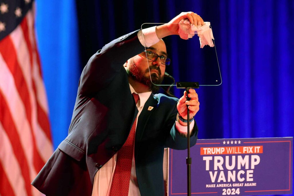 White House Teleprompter Operator Fined $172,000 for Betting on Trump’s Speeches