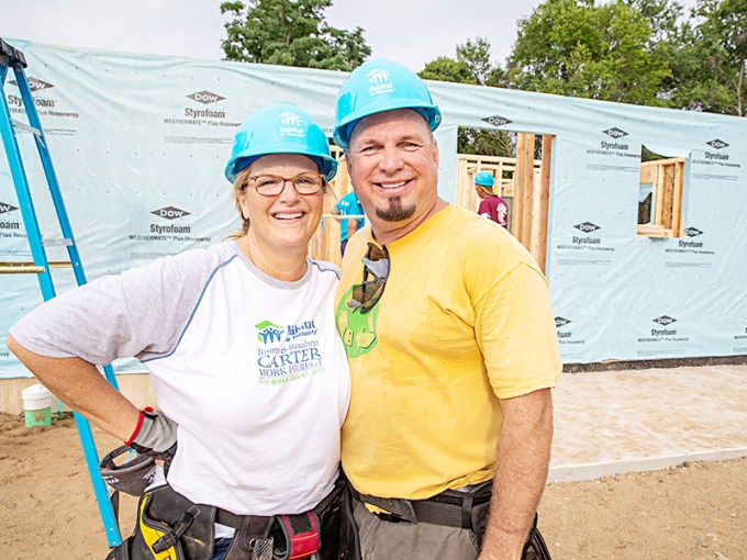 Garth Brooks & Trisha Yearwood At Habitat For Humanity