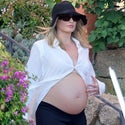 0827-Margot-Robbie-Sardinia-Vacay-Baby-Bump-PRIMARY