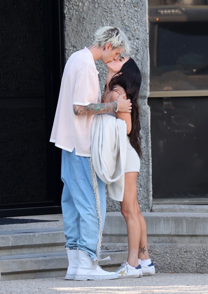 Megan Fox and MGK Smooch Before Their Dinner Date