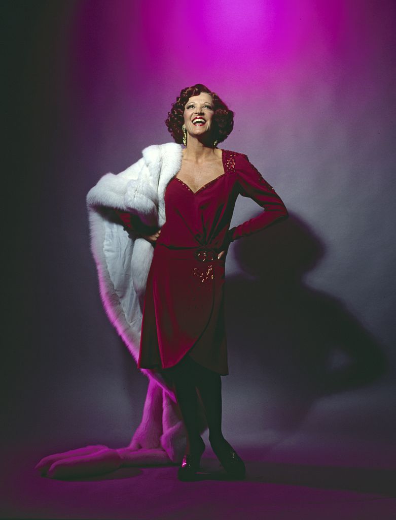 Actress Linda Lavin starring in "Gypsy" on Broadway in 1990. (Photo by Jack Mitchell/Getty Images)