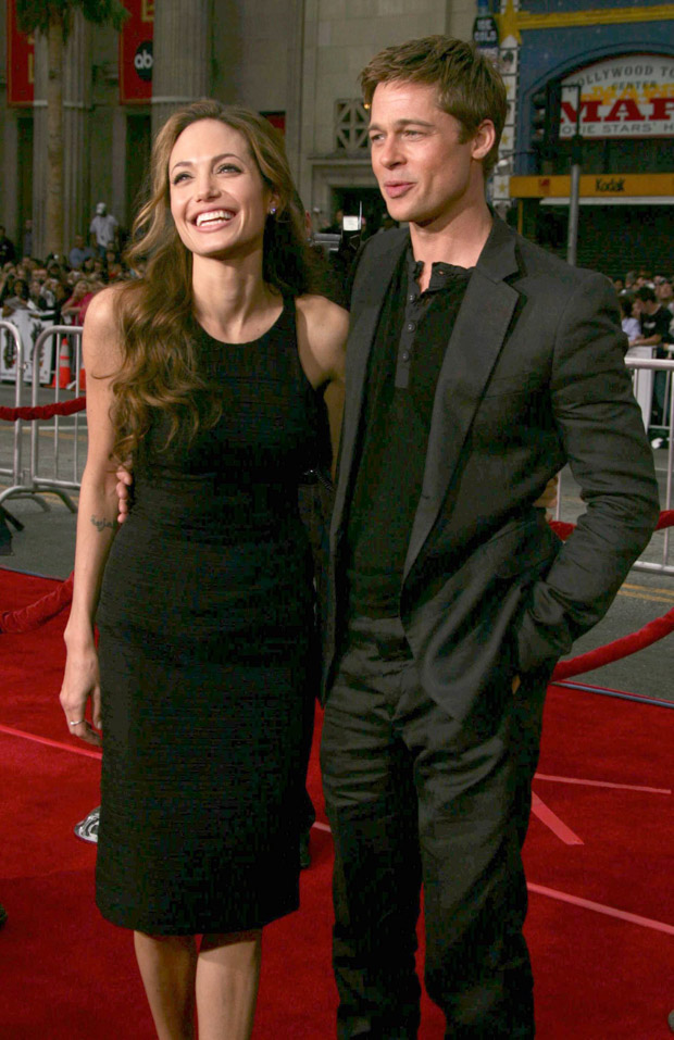 Photo © 2007 RFJ/The Grosby Group New York, June 5, 2007 "Ocean's 13" Los Angeles Premiere - Arrivals - Grauman's Chinese Theater In this picture: ANGELINA JOLIE & BRAD PITT (PGrfj) *** Local Caption *** . (Mega Agency TagID: MEGAR81124_1.jpg) [Photo via Mega Agency]