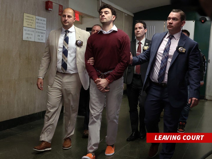 Luigi Mangione leaving Manhattan Criminal Court