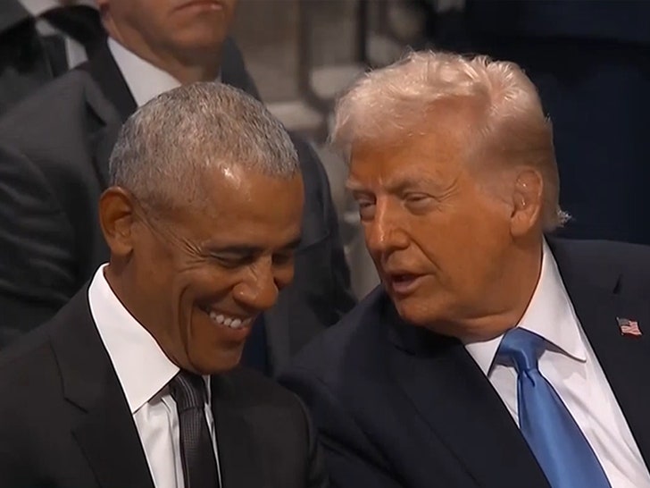 010925-obama-trump-laugh