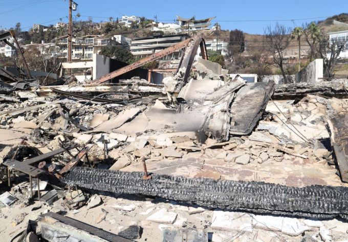 Paris Hilton’s Malibu Home Left to Rubble