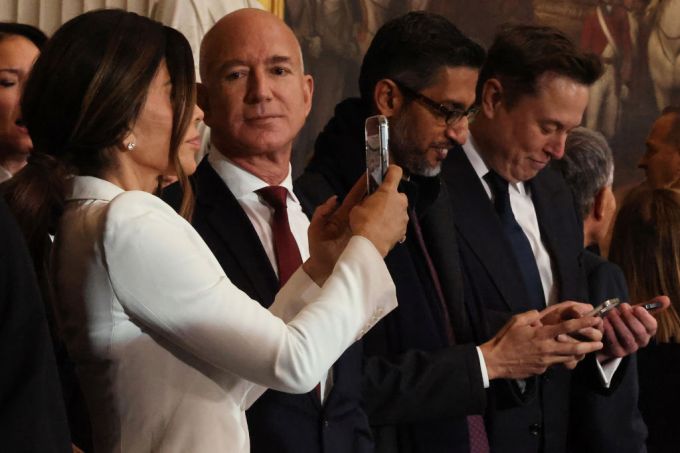 Lauren Sanchez & Jeff Bezos at the Ceremony