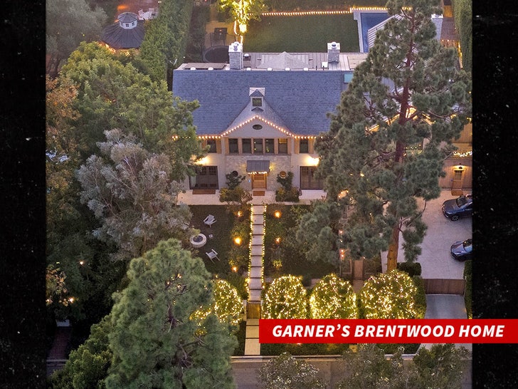 jennifer garner home brentwood ca backgrid sub swipe