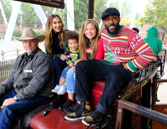 Stephen ‘tWitch’ Boss & Family Visit Knotts Berry Farm