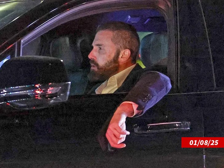 ben affleck fleeing home during fire