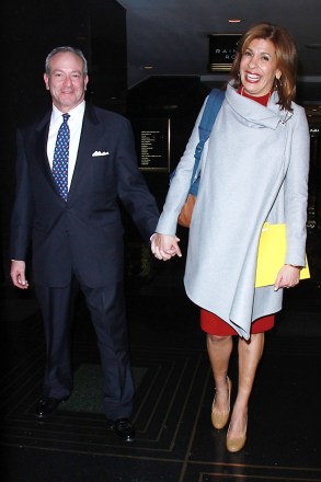 New York City, NY  - 'Today' host Hoda Kotb and partner Joel Schiffman leave the NBC Store after a signing and interview for her new children's book 'I've Loved You Since Forever', in New York City.Pictured: Joel Schiffman, Hoda KotbBACKGRID USA 14 MARCH 2018 BYLINE MUST READ: MediaPunch / BACKGRIDUSA: +1 310 798 9111 / usasales@backgrid.comUK: +44 208 344 2007 / uksales@backgrid.com*UK Clients - Pictures Containing ChildrenPlease Pixelate Face Prior To Publication*