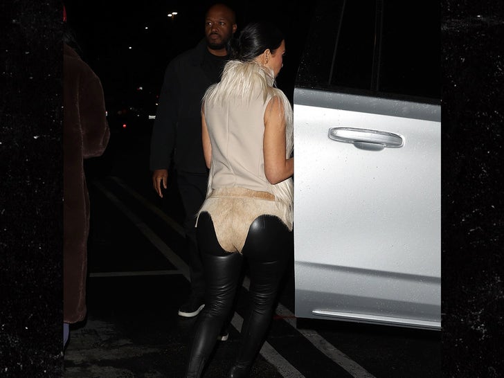 0318-Kim-Kardashian-Handles-Ice-Cream-Run-Calabasas-photos-primary-2