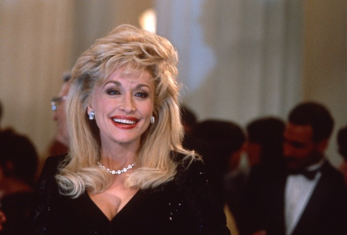 Dolly Parton Smiles in ‘Straight Talk’