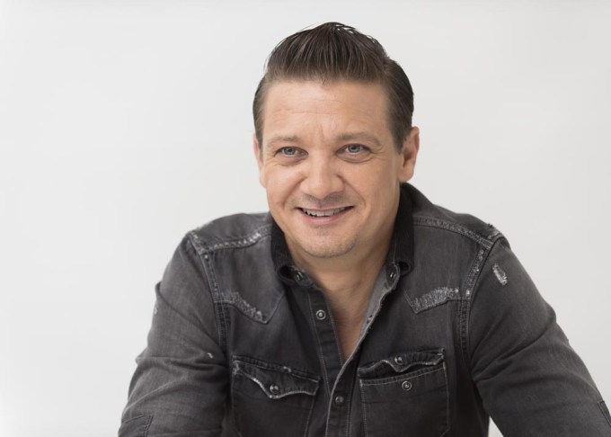 Jeremy Renner Smiles During a ‘Wind River’ Press Conference