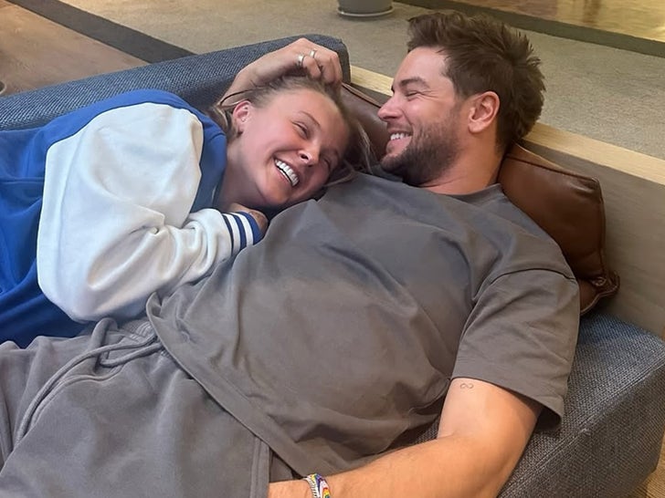 JoJo Siwa And Chris Hughes Together