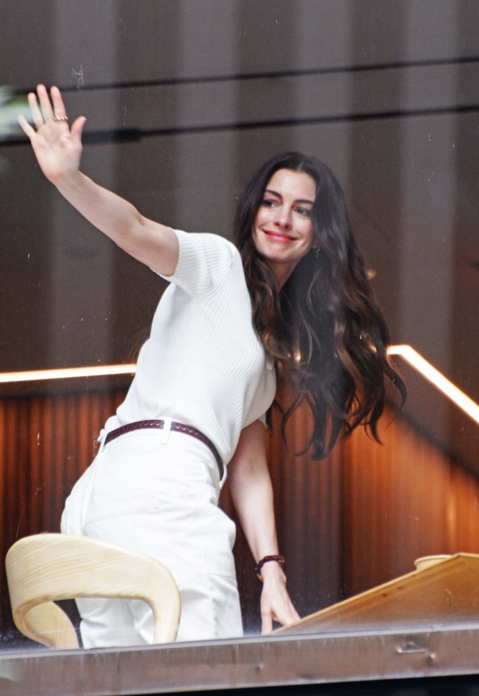 Anne Hathaway Waving to Fans