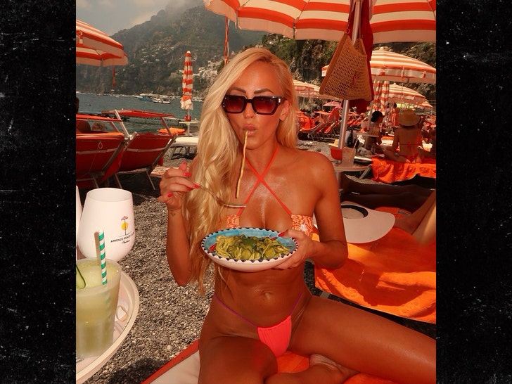 danielle moinet summer rae insta 2