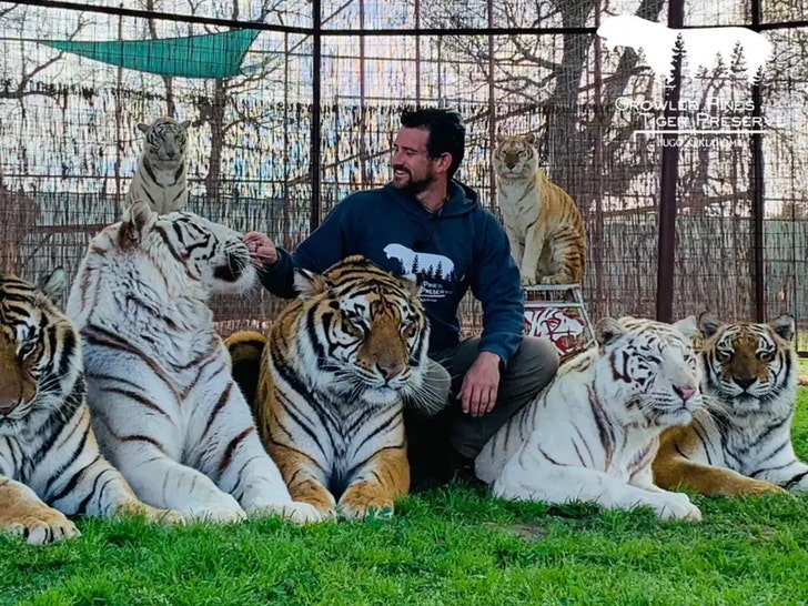 ryan-easley-Facebook-Growler-Pines-Tiger-Preserve-1