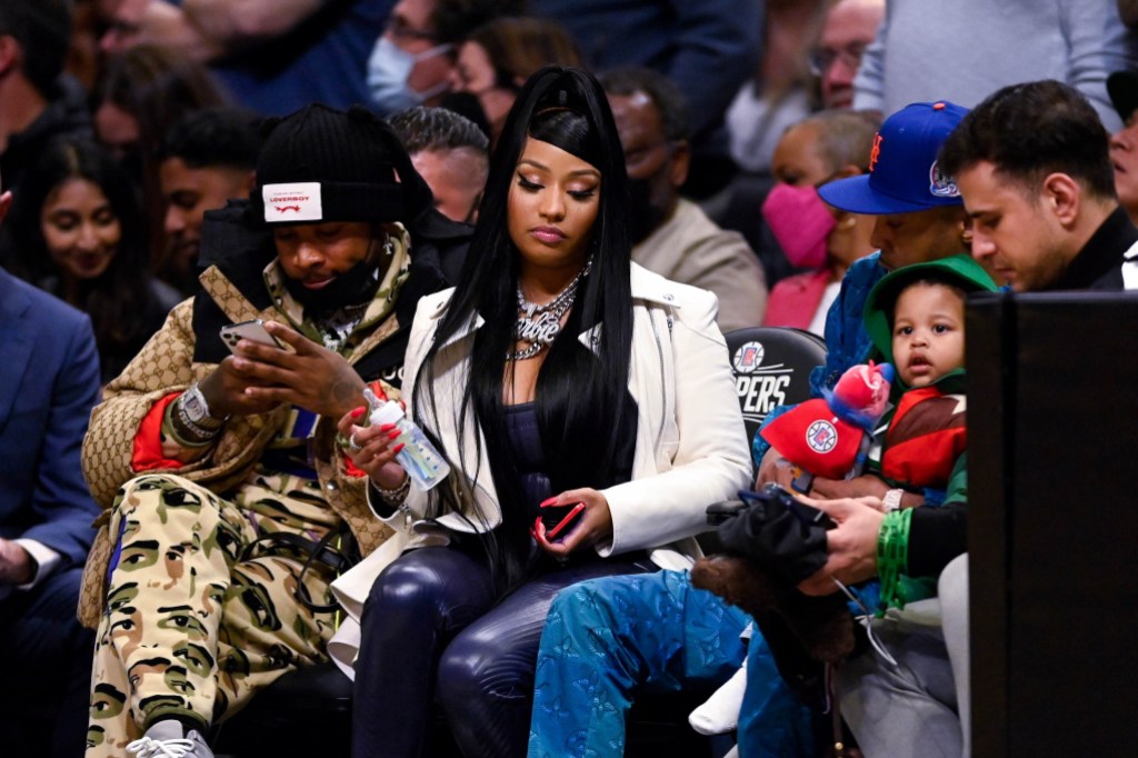 Los Angeles, CA - February 03:Nicki Minaj with a bottle for her son at the Lakers vs Clippers game at Crypto.com Arena Thursday, February 3, 2022.  (Photo by David Crane/MediaNews Group/Los Angeles Daily News via Getty Images)
