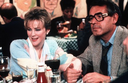 Editorial use only. No book cover usage.Mandatory Credit: Photo by Paramount/Kobal/Shutterstock (5879791j)Catherine O'Hara, Milos FormanHeartburn - 1986Director: Mike NicholsParamountUSAScene StillLa Brûlure
