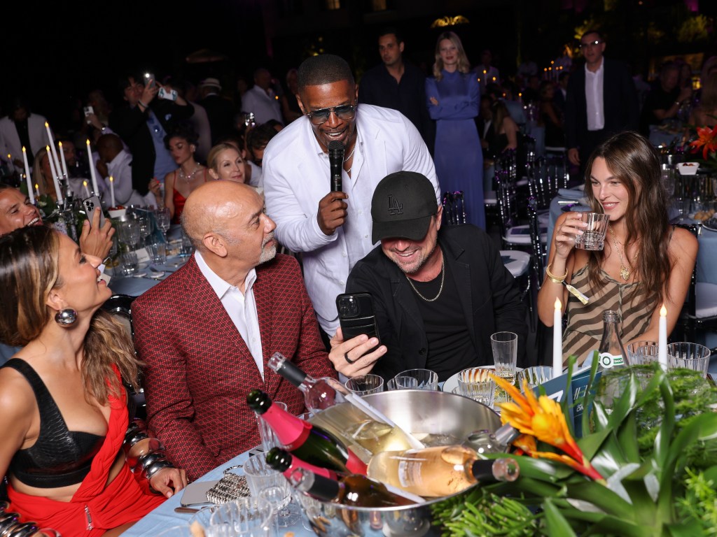 GASSIN, FRANCE - JULY 24: Natasha Poonawalla, Christian Louboutin, Jamie Foxx, Leonardo DiCaprio and Vittoria Ceretti attend the Summer Gala by Gala One Saint-Tropez 2025 at Golf Club Saint-Tropez on July 24, 2025 in Gassin, France. (Photo by Arnold Jerocki/Getty Images for Amend)