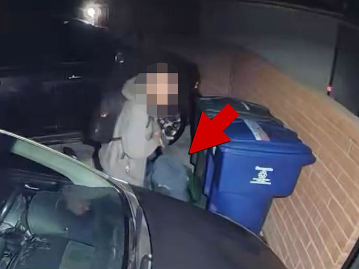 021226_tuscon_break_in_arriving_v2_arrow