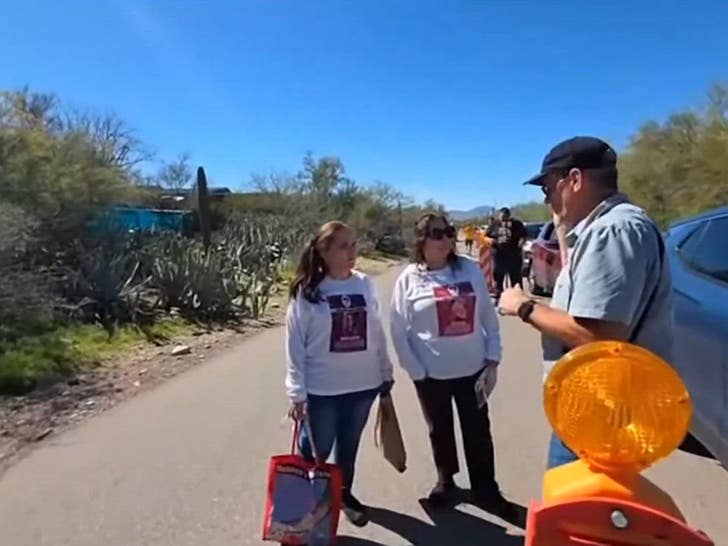 Mexican_Activists_Blocked_From_Nancy_Guthrie_Search