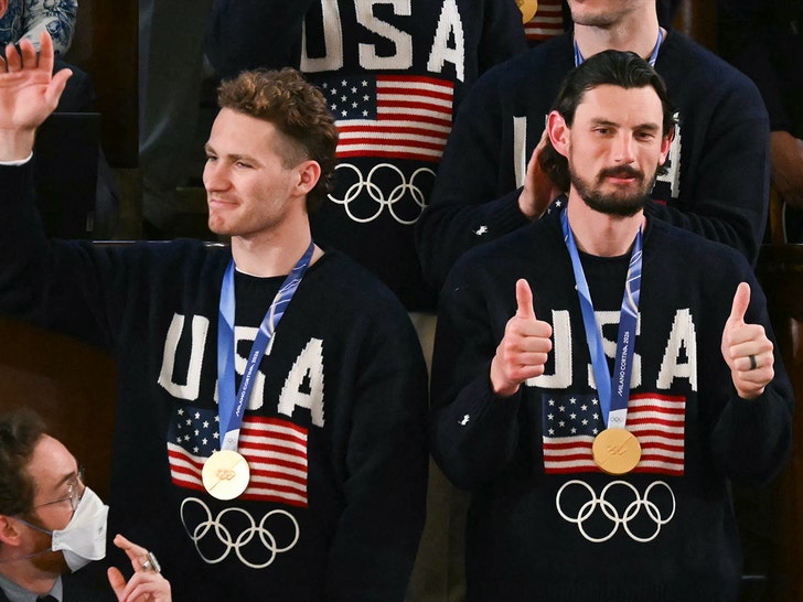 Connor Hellebuyck getty 1