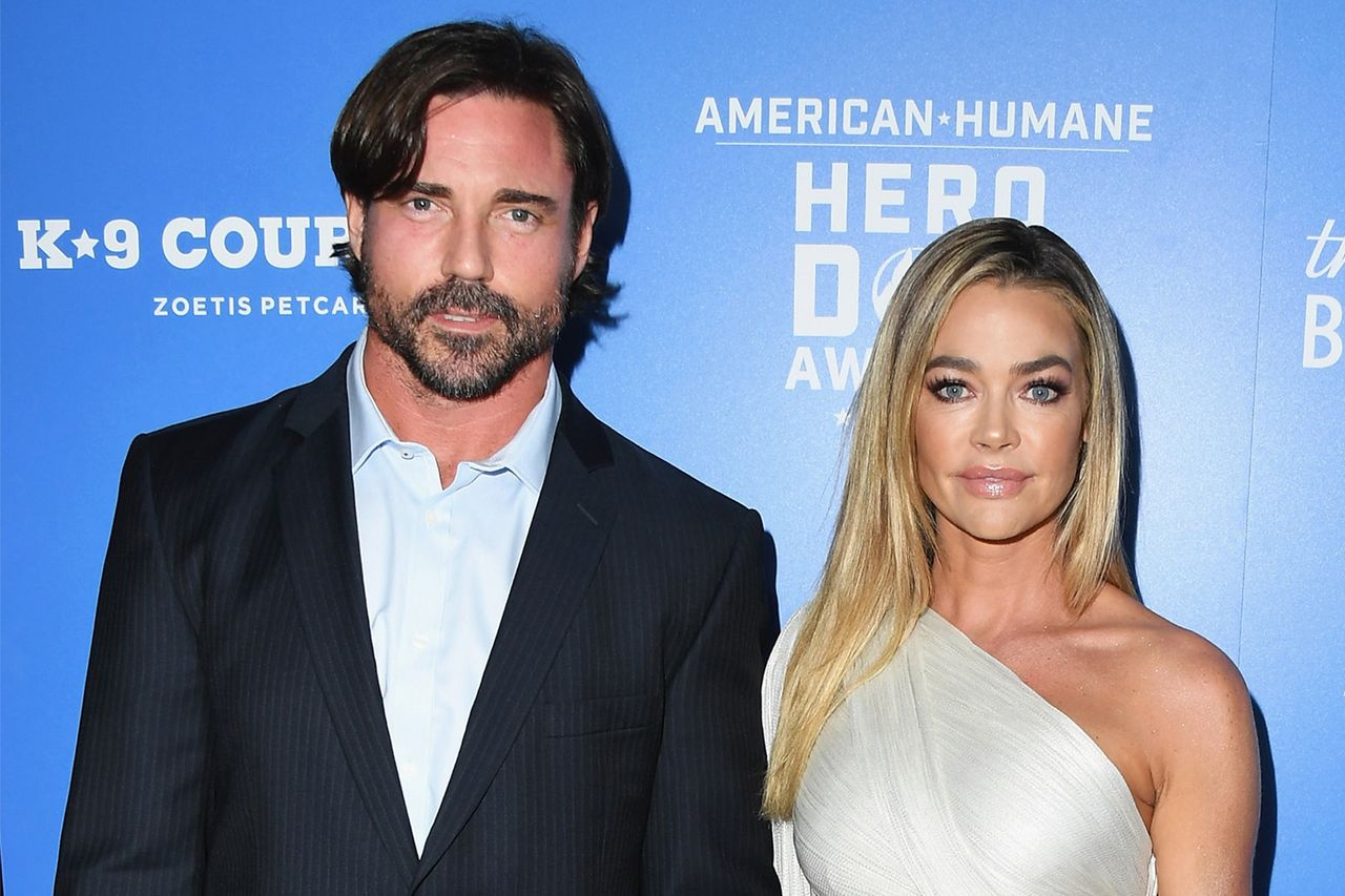 Aaron Phypers and Denise Richards attend American Humane's 2018 American Humane Hero Dog Awards at The Beverly Hilton Hotel on September 29, 2018 in Beverly Hills, California Aaron Phypers and Denise Richards in 2018 Jon Kopaloff/Getty
