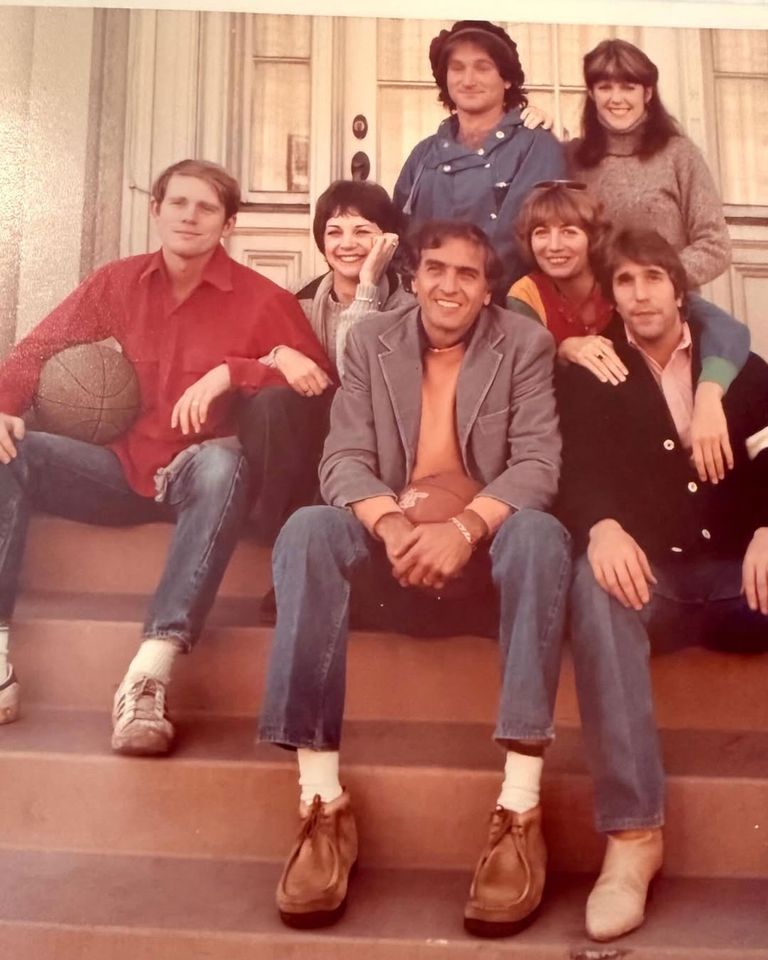 From left: Ron Howard, Cindy Williams, Garry Marshall, Robin Williams, Penny Marshall, Pam Dawber and Henry Winkler Henry winkler/Instagram