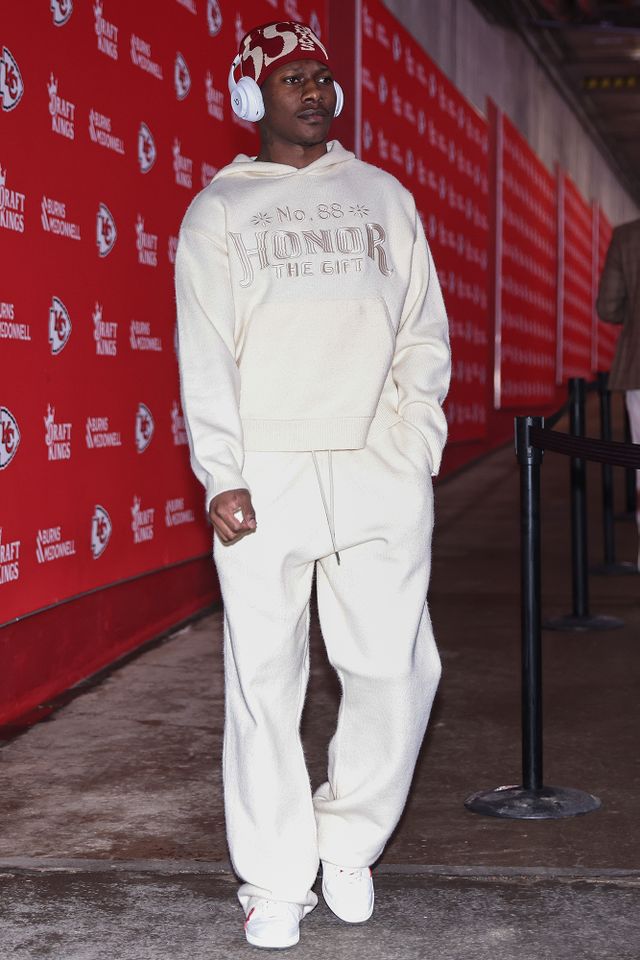 KANSAS CITY, MO - DECEMBER 25: Kansas City Chiefs wide receiver Hollywood Brown (5) arrives at the stadium before a Christmas Day NFL game between the Denver Broncos and Kansas City Chiefs on December 25, 2025 at GEHA Field at Arrowhead Stadium in Kansas City, MO. Kansas City Chiefs wide receiver Hollywood Brown Scott Winters/Icon Sportswire via Getty