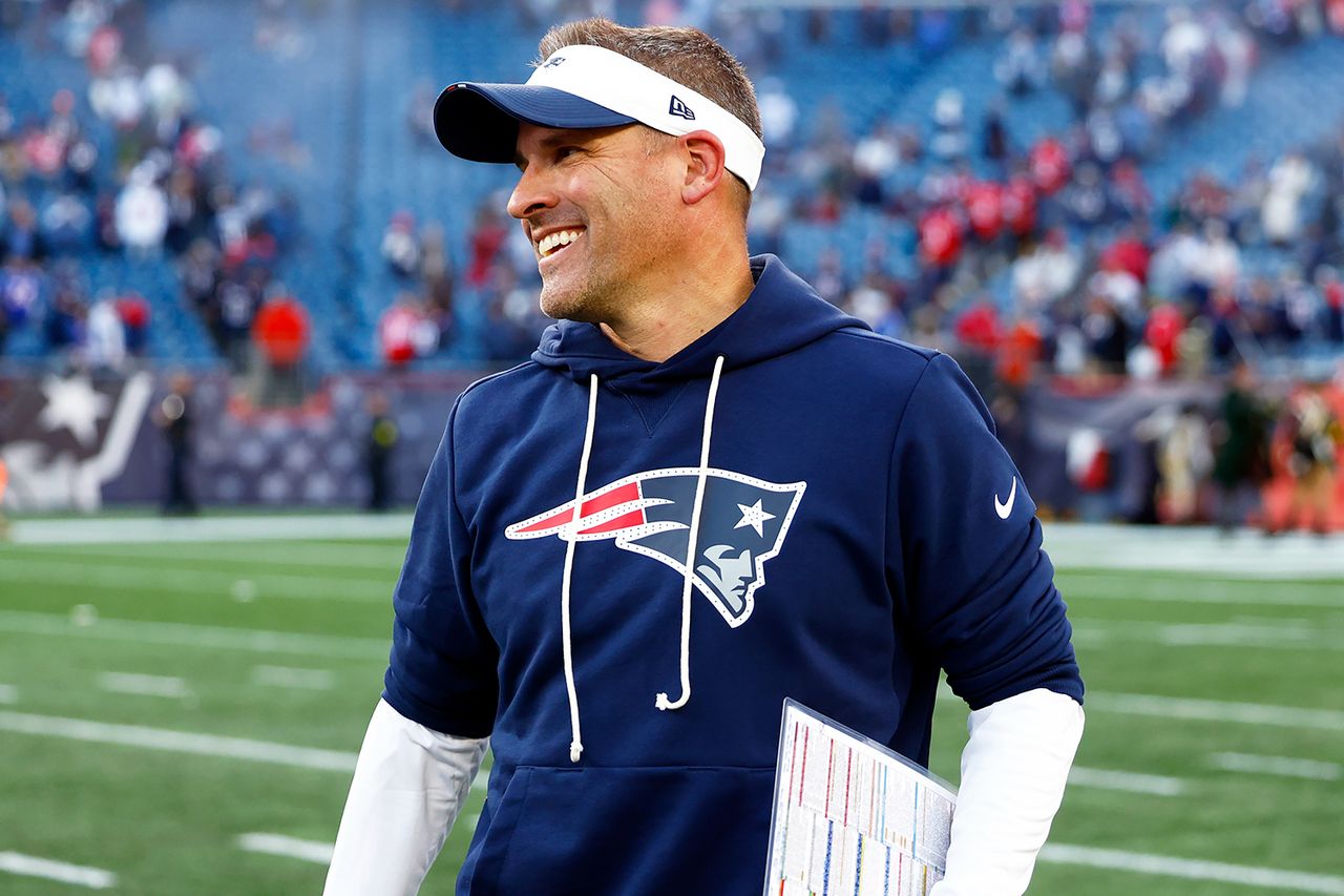 Foxborough, MA - October 26: New England Patriots offensive coordinator Josh McDaniels on the field after the game Danielle Parhizkaran/The Boston Globe via Getty