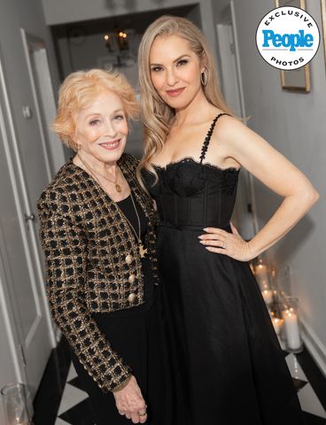 Leslie Grossman and Sascha Penn Wedding Holland Taylor and Leslie Grossman Parker Burr