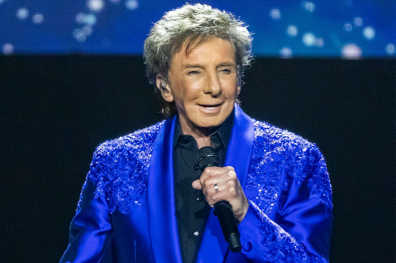 Barry Manilow on June 03, 2025 in Detroit, Michigan. Scott Legato/Getty