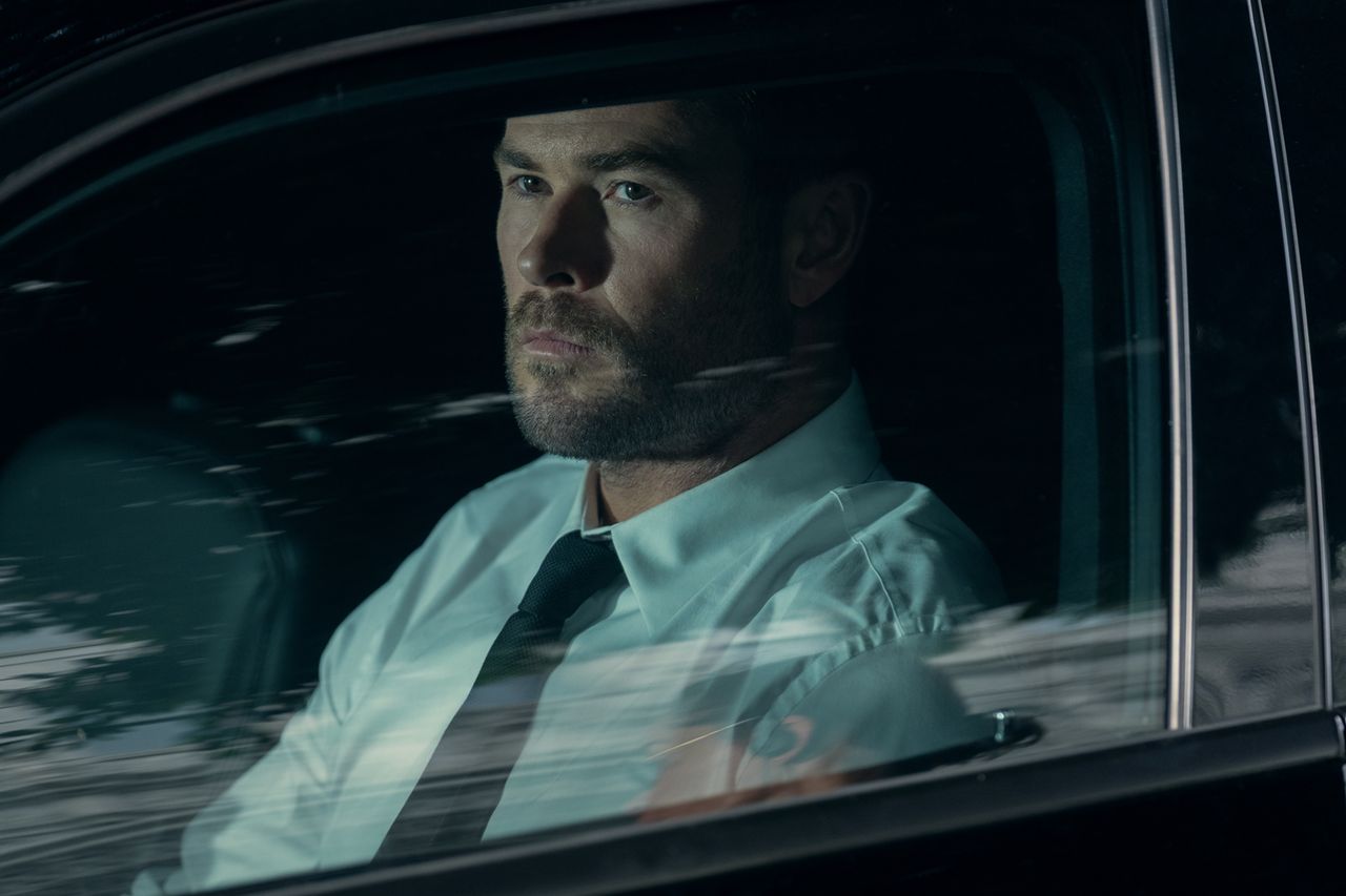 Chris Hemsworth in Crime 101 Merrick Morton