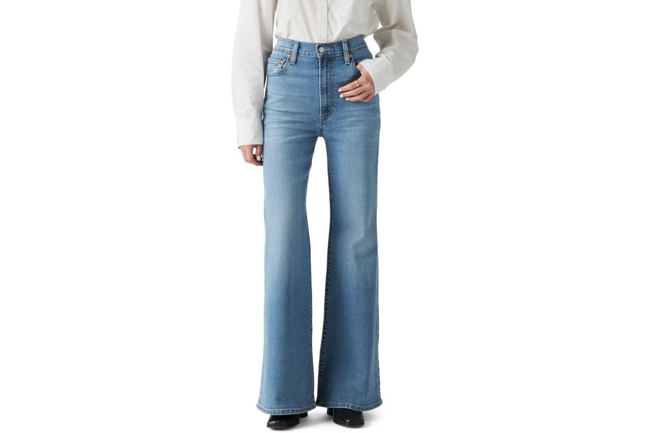 Levi's Women's Ribcage Bell Bottom Jeans Credit: Amazon