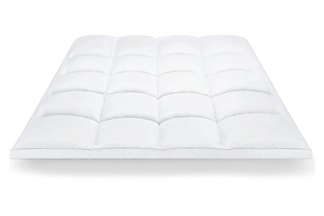 Mattress Topper Queen for Back Pain, Extra Thick Mattress Pad Cover, Plush Pillow Top, Deep Amazon