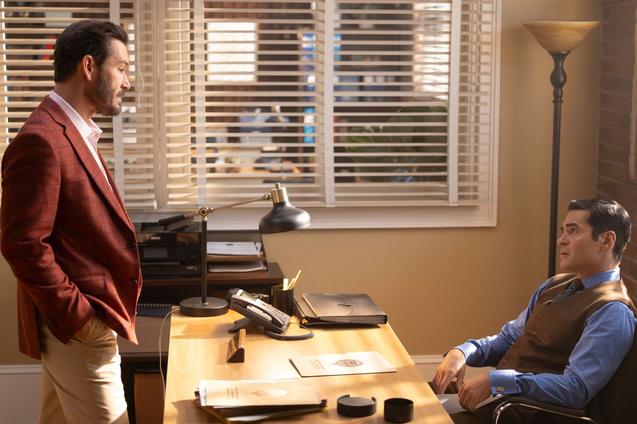 Mark-Paul Gosselaar (left) and Ramón Rodríguez on 'Will Trent' Disney/Matt Miller