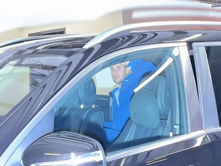 030826_justin_bieber_flash__primary