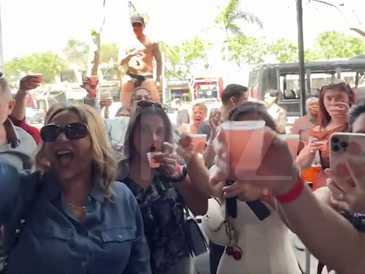 032426_tmz_brunch_bus_shots_primary