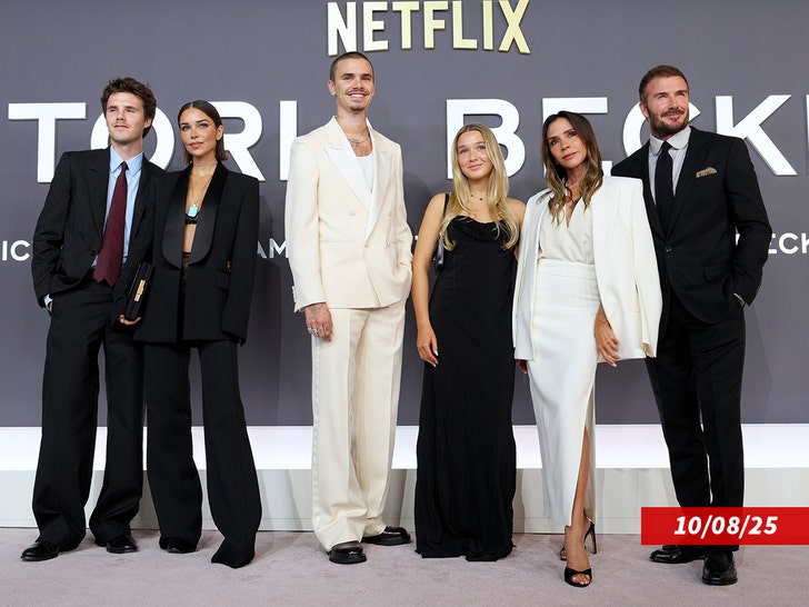 Cruz-Beckham,-Jackie-Apostel,-Romeo-Beckham,-Harper-Beckham,-Victoria-Beckham-and-David-Beckham-sub-getty-1