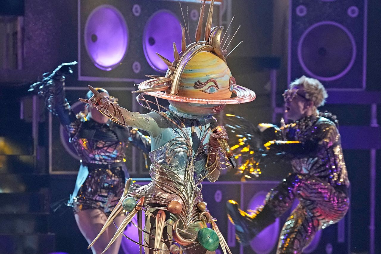 Galaxy Girl on 'The Masked Singer'Credit: Trae Patton/FOX