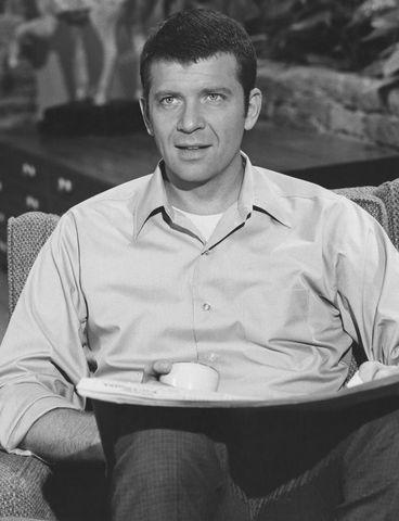 American actor Robert Reed (1932 - 1992) as Mike Brady in the US TV sitcom 'The Brady Bunch', circa 1970. Robert Reed, circa 1970Credit: Archive Photos/Getty