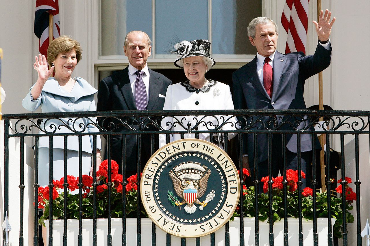 U.S. President George W. Bush, Queen Elizabeth II, her husband Prince Philip, the Duke of Edinburgh, and first lady Laura Bush look out from the balcony of the White House during an arrival ceremony May 7, 2007 in Washington, DC First lady Laura Bush, Prince Philip, Queen Elizabeth and President George W. Bush look out from the balcony of the White House during an arrival ceremony May 7, 2007 in Washington, D.C.Credit: Tim Graham Photo Library via Getty