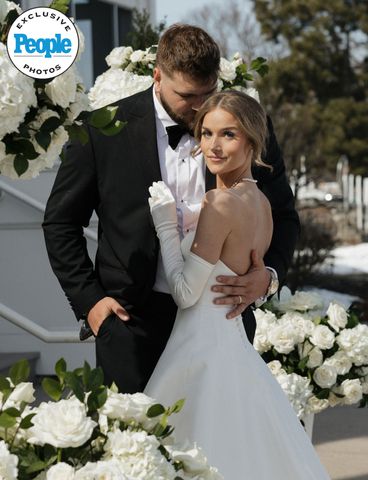 New York Jets' Josh Myers Marries Erika Nowak in 'Classic' Wisconsin Wedding (Exclusive) Josh Myers and Erika Nowak on their wedding dayCredit: Teri Ziegler Photography