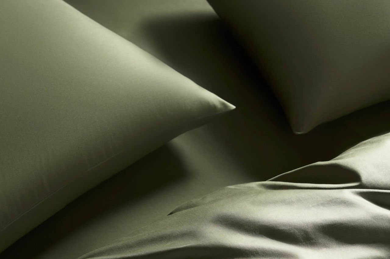 Luxe Sateen Dreamweave Hardcore Bundle Credit: Brooklinen